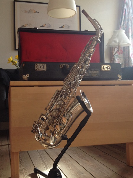 Virkelig god og velholdt Selmer altsaxofon fra 1947. Hovedrepareret i Saxofonværkstedet